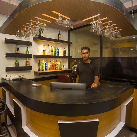 Oyo 104 Hotel Baltic Inn Kathmandu Ngoại thất bức ảnh
